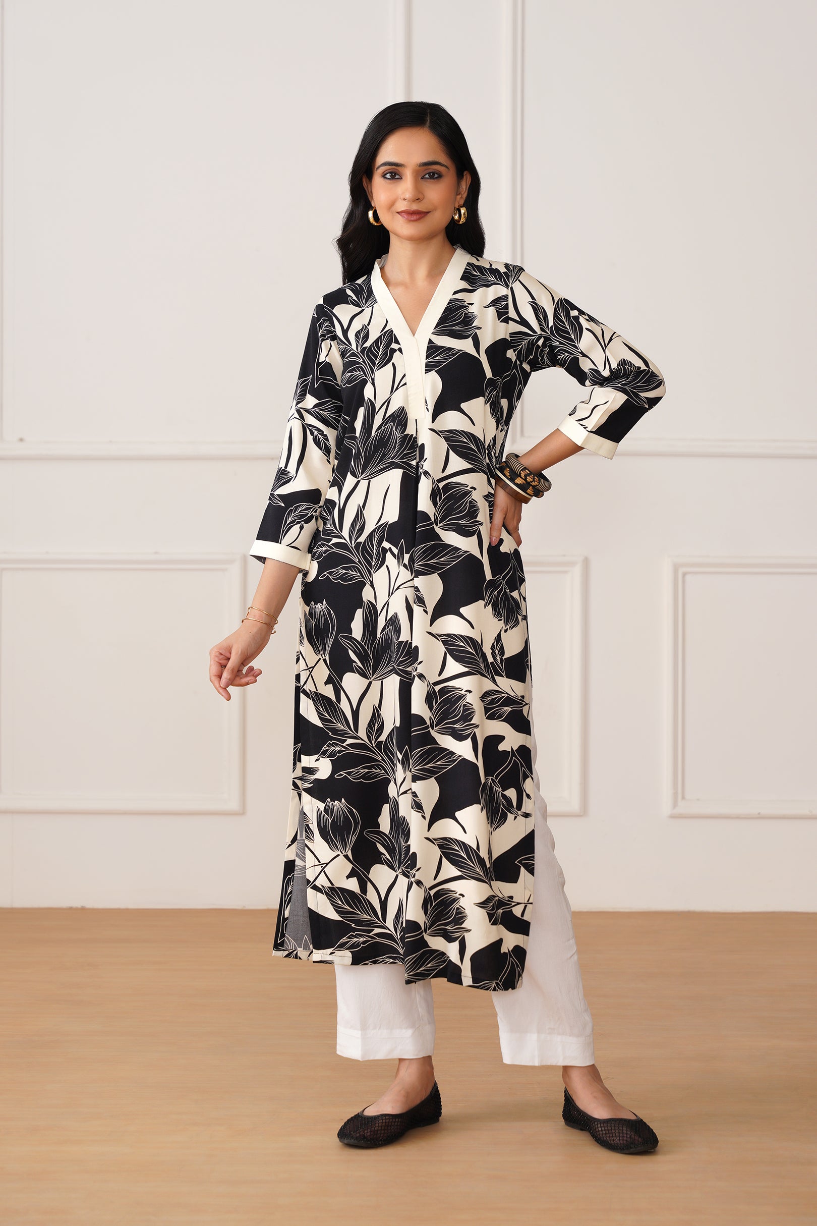 V-Neck Kurti – Soft Rayon