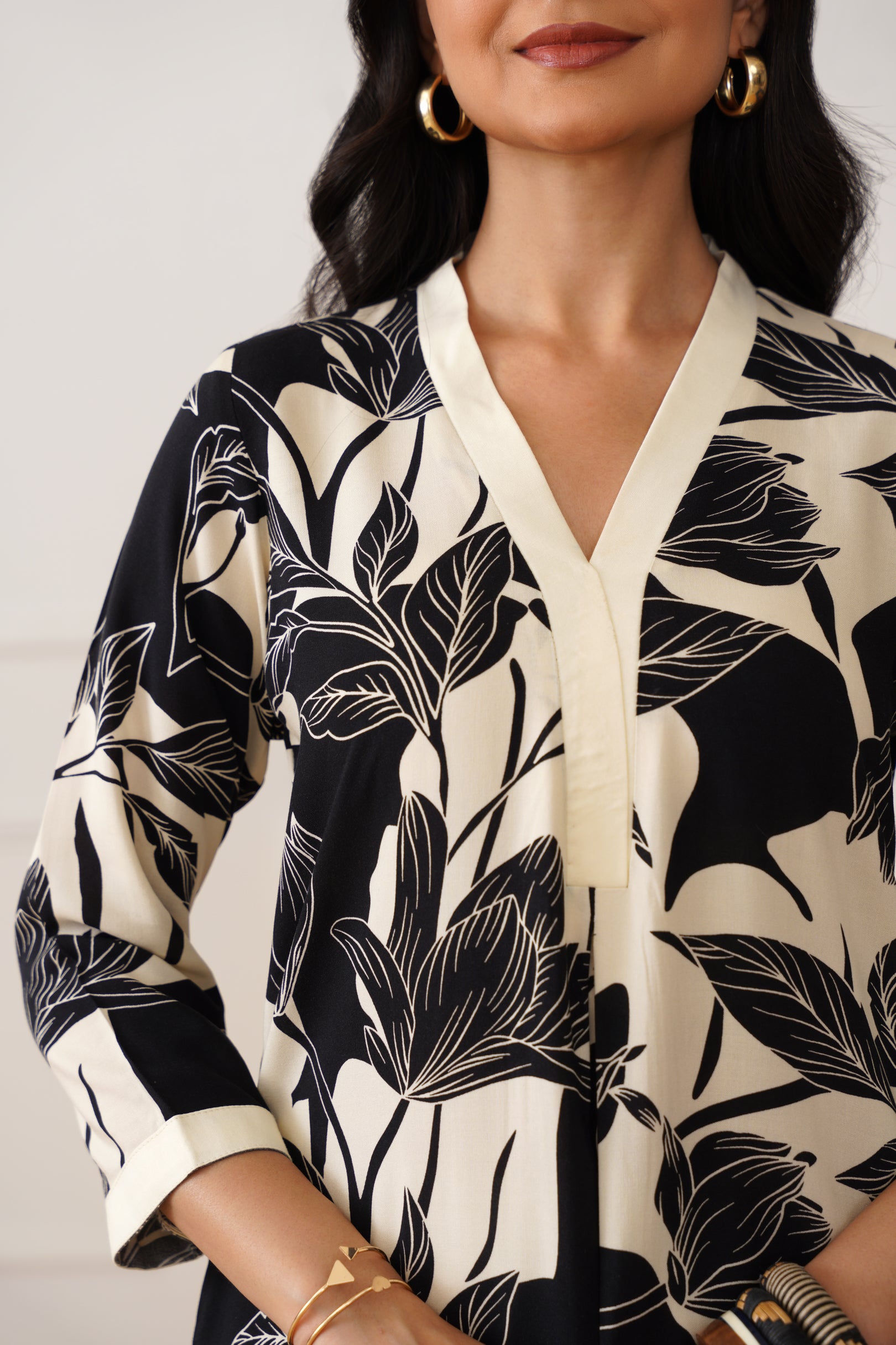 V-Neck Kurti – Soft Rayon