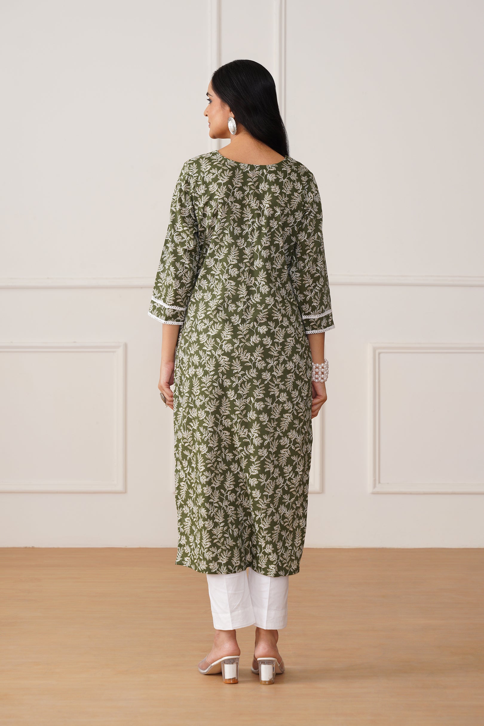 Neckline Kurti – Soft Rayon