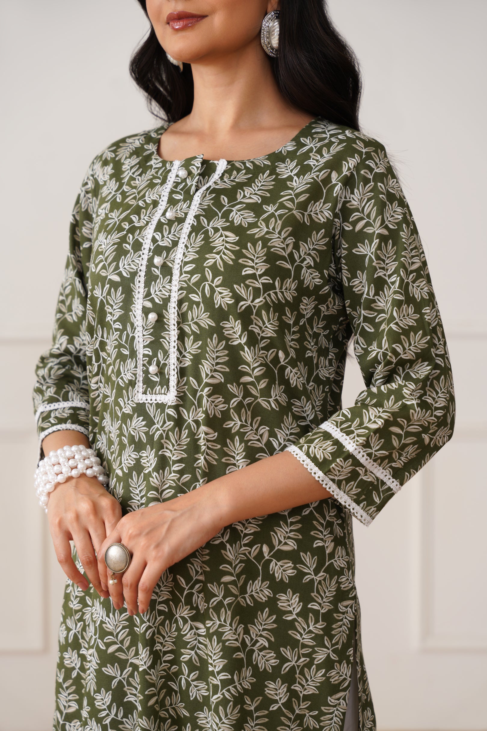 Neckline Kurti – Soft Rayon
