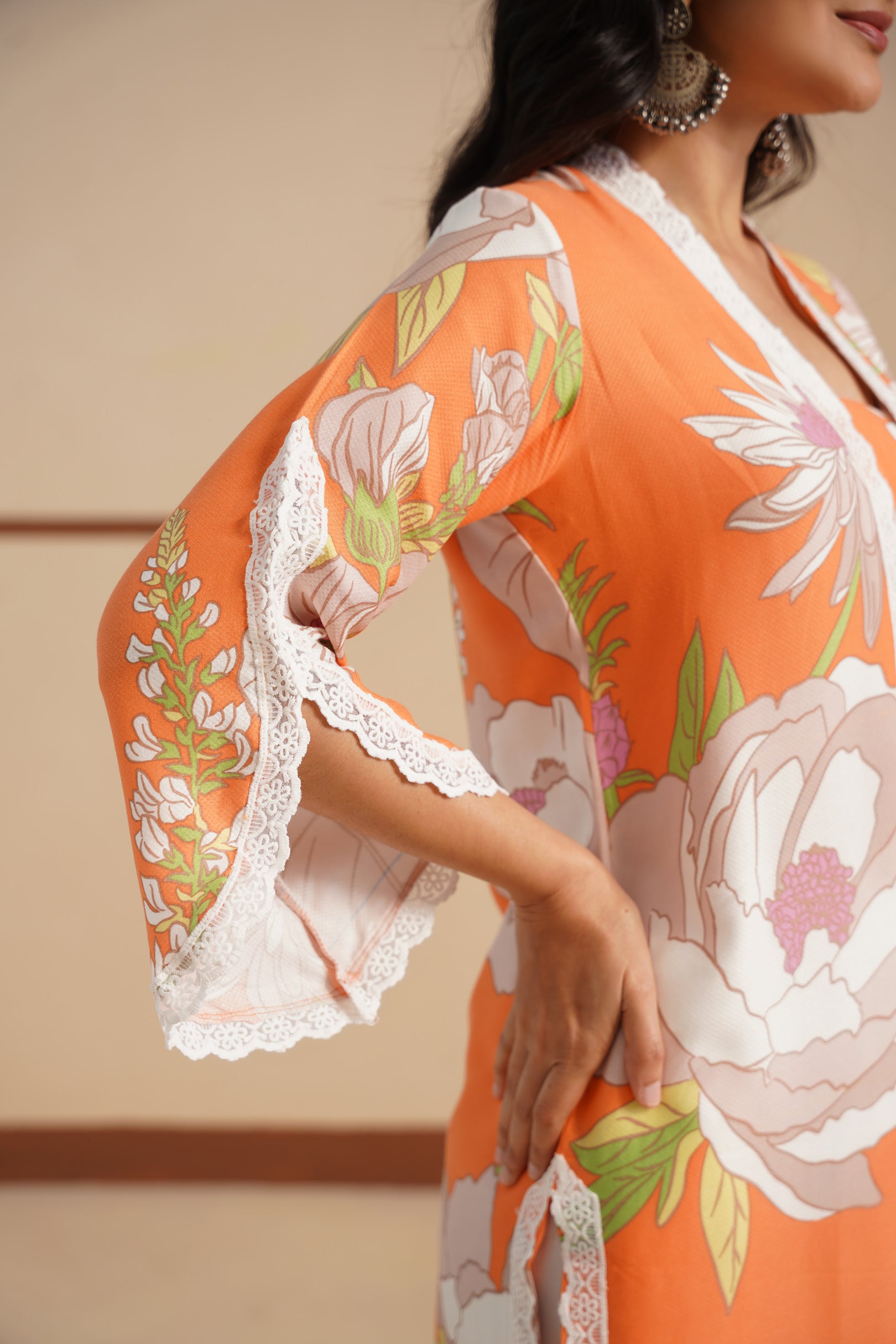 Kaftan V-Neck with Lace