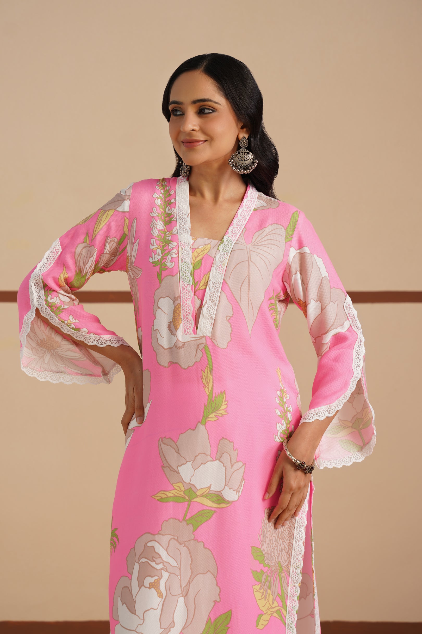 Kaftan V-Neck with Lace