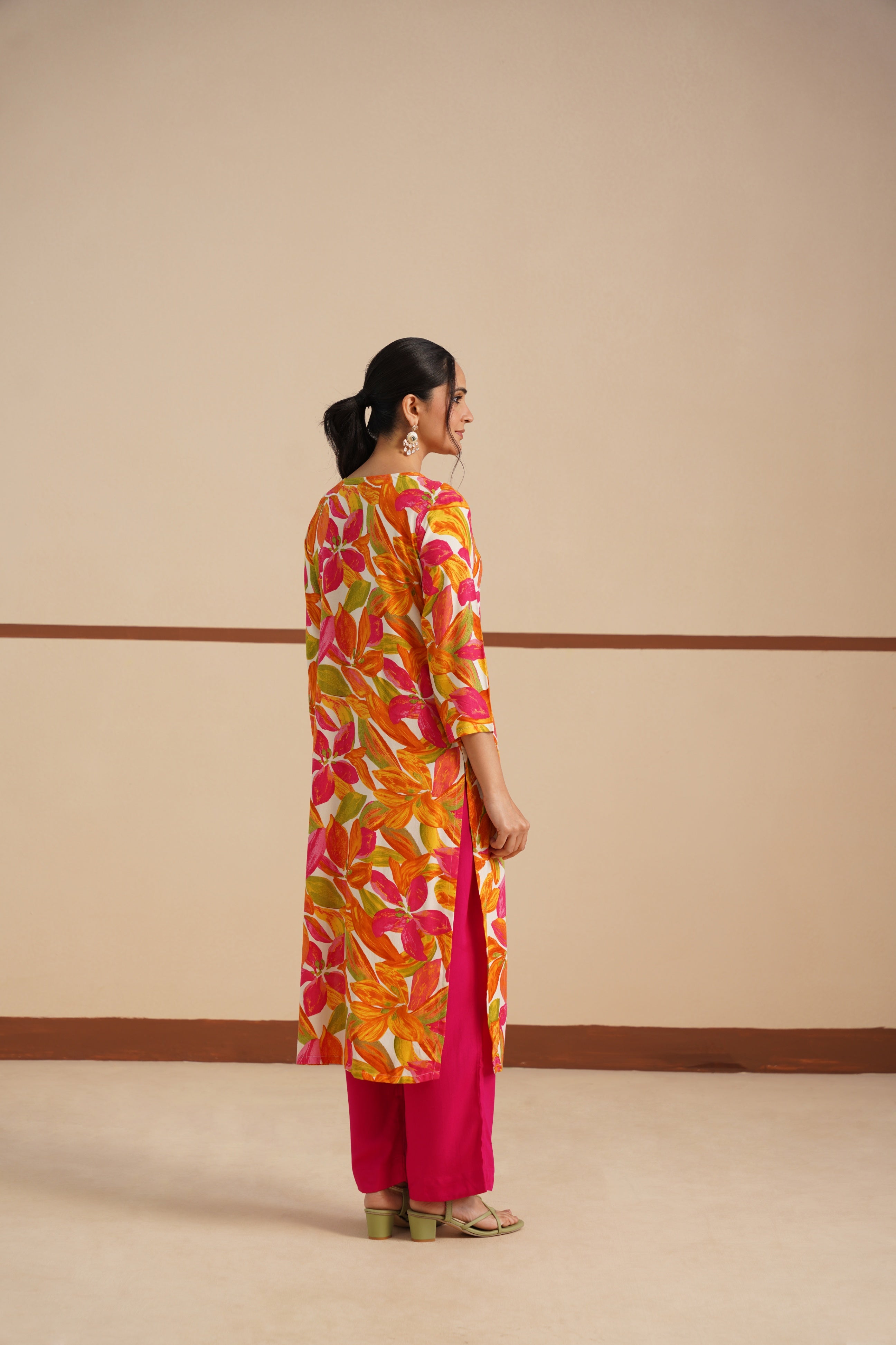 Kurti V-Neck Fabric Ryon
