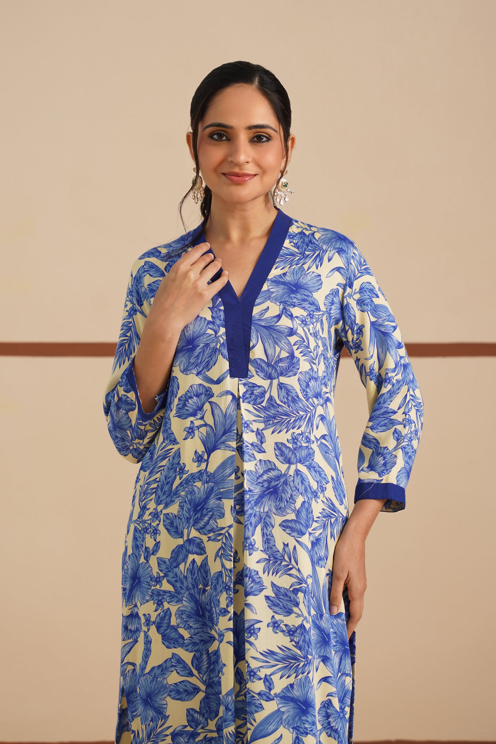 V-Neck Kurti – Soft Rayon