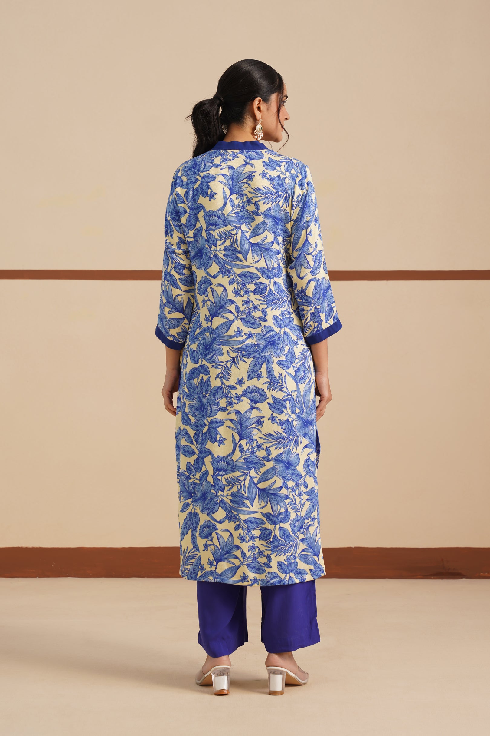 V-Neck Kurti – Soft Rayon