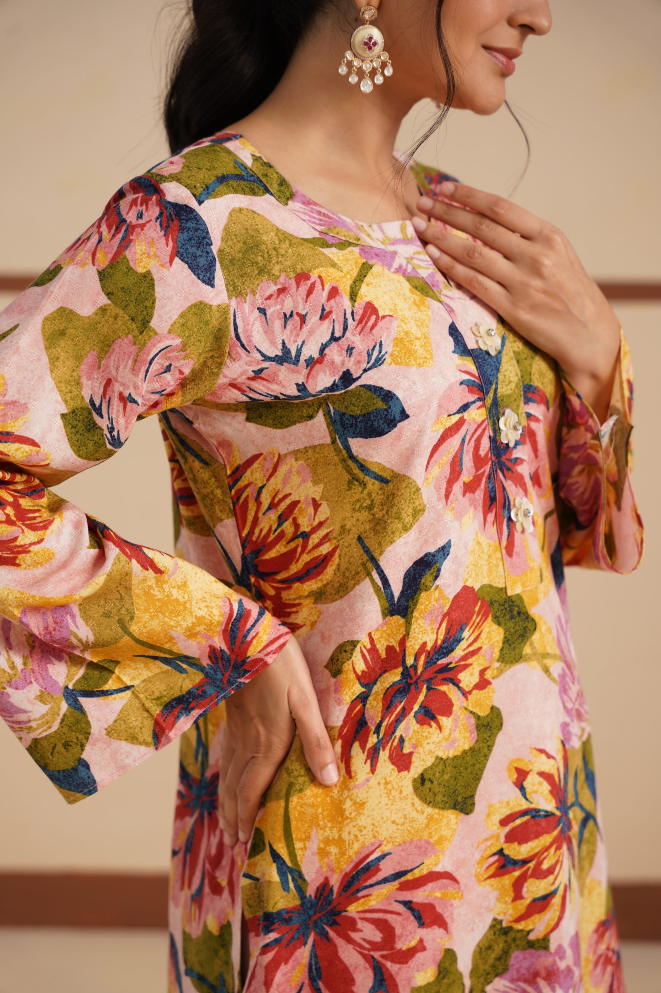 Peach Round Neck Kurti Set – Graceful Look in Birasho Rayon