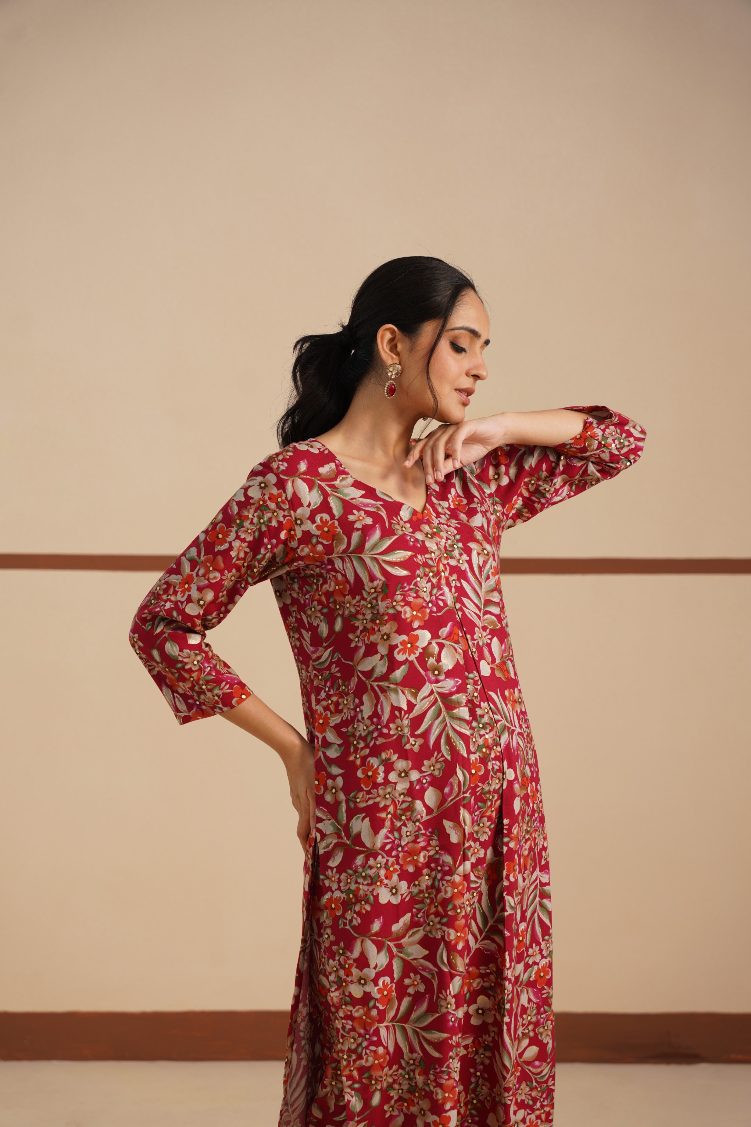 Maroon V-Neck Kurti Set in Rayon Silk