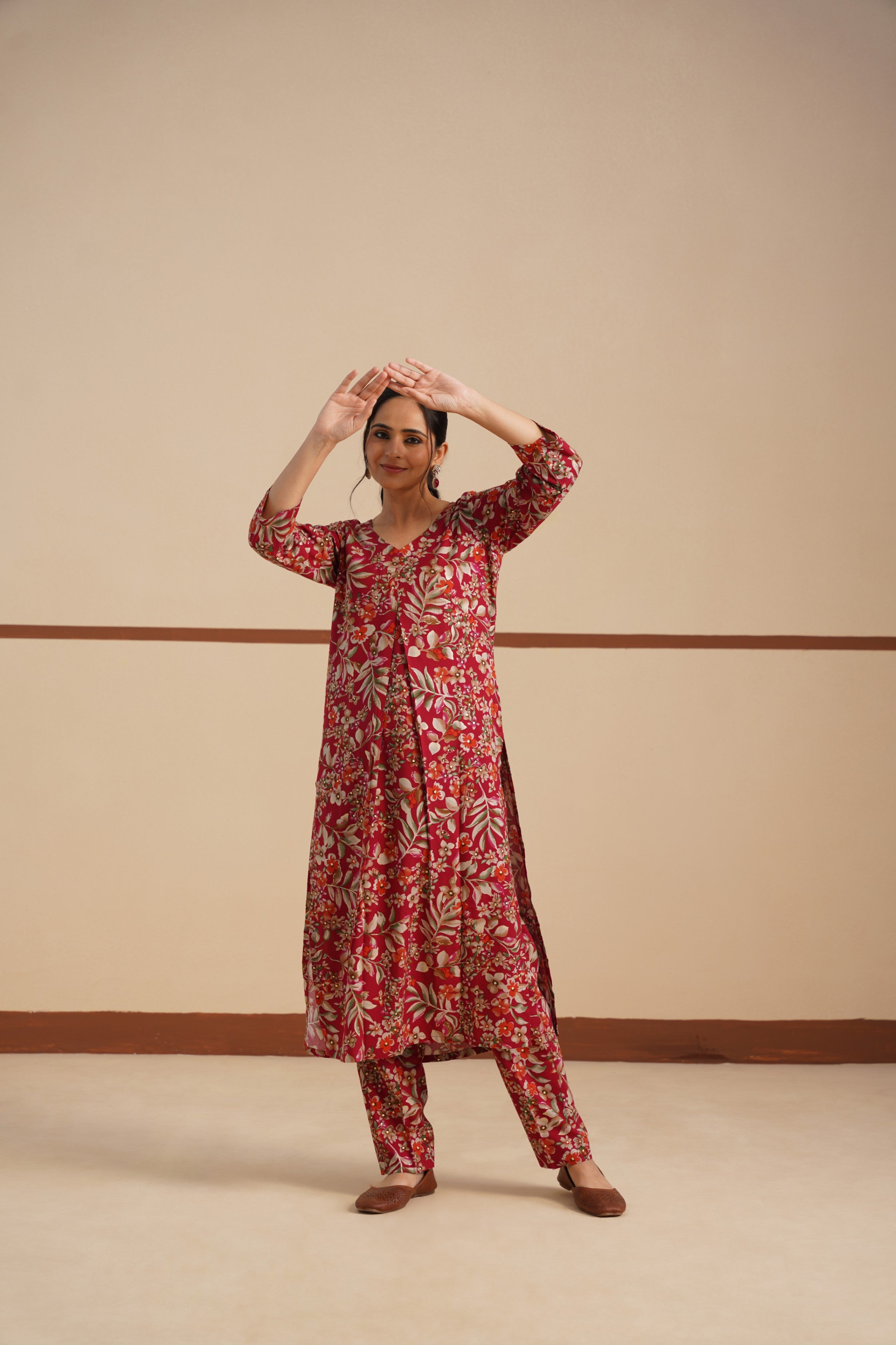 Maroon V-Neck Kurti Set in Rayon Silk