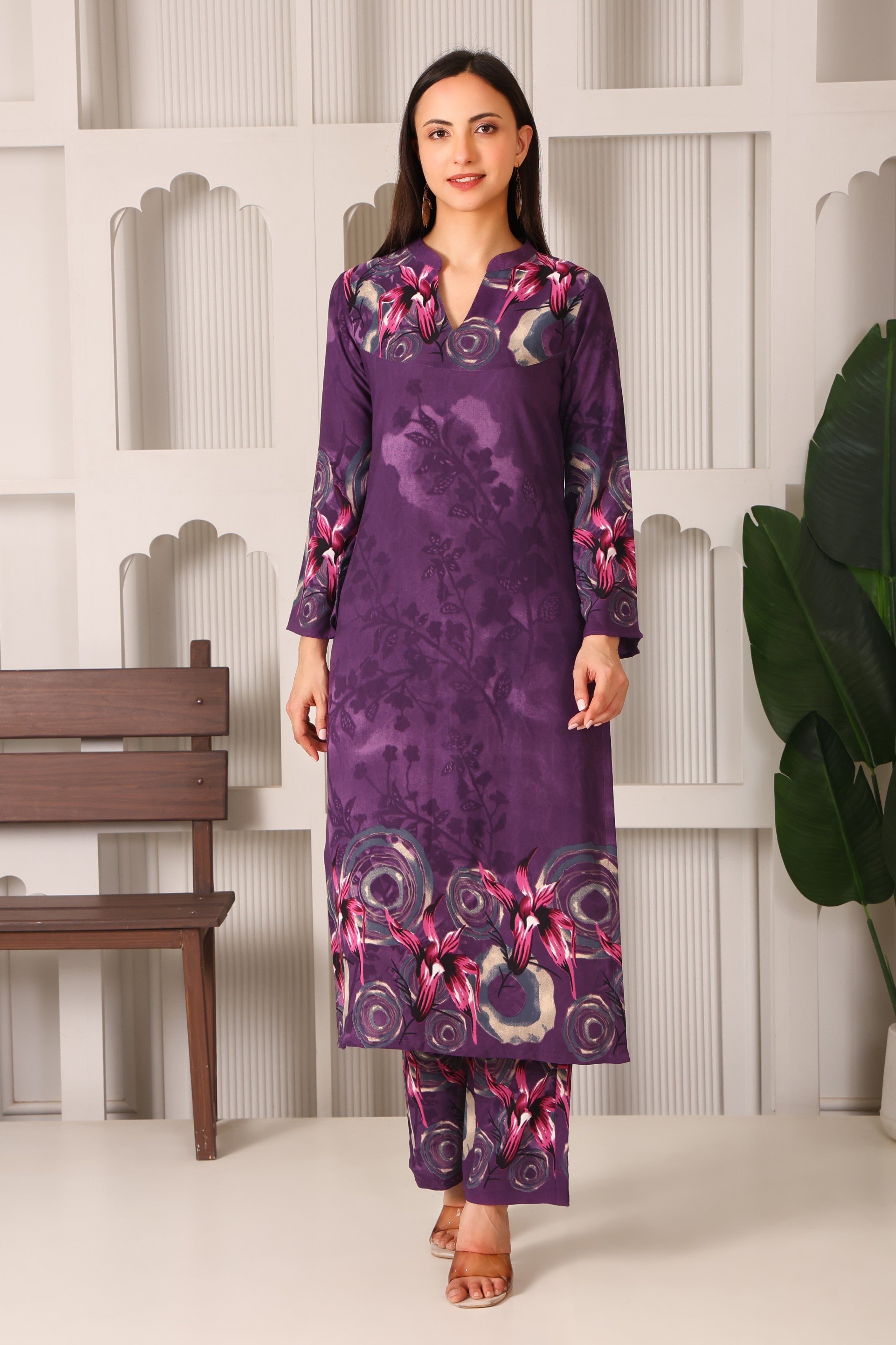 Effortless Style Crepe Kurta Set with Mandarin Collar