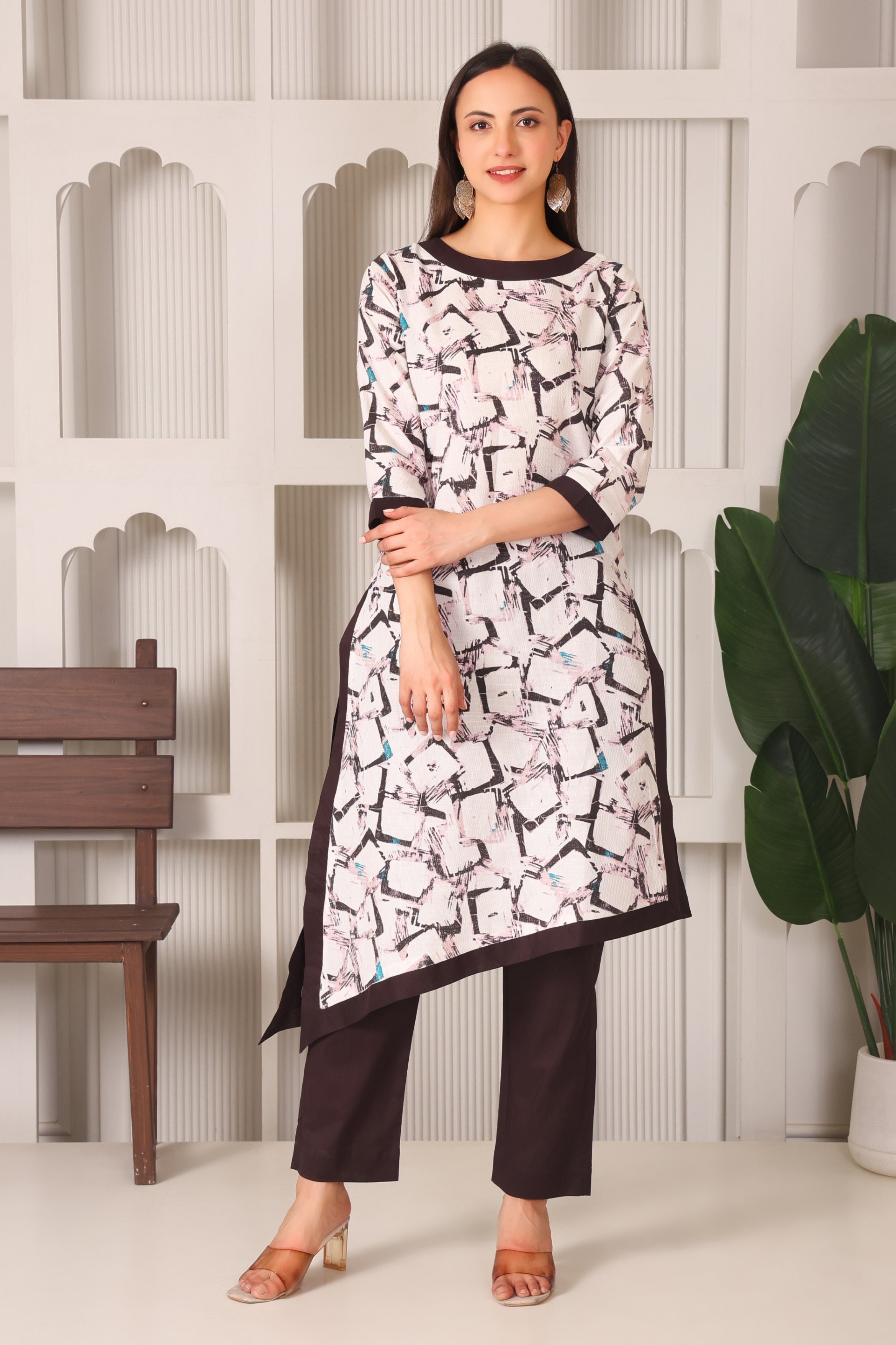 Classic Cream Kurta Set with Patch Detailing