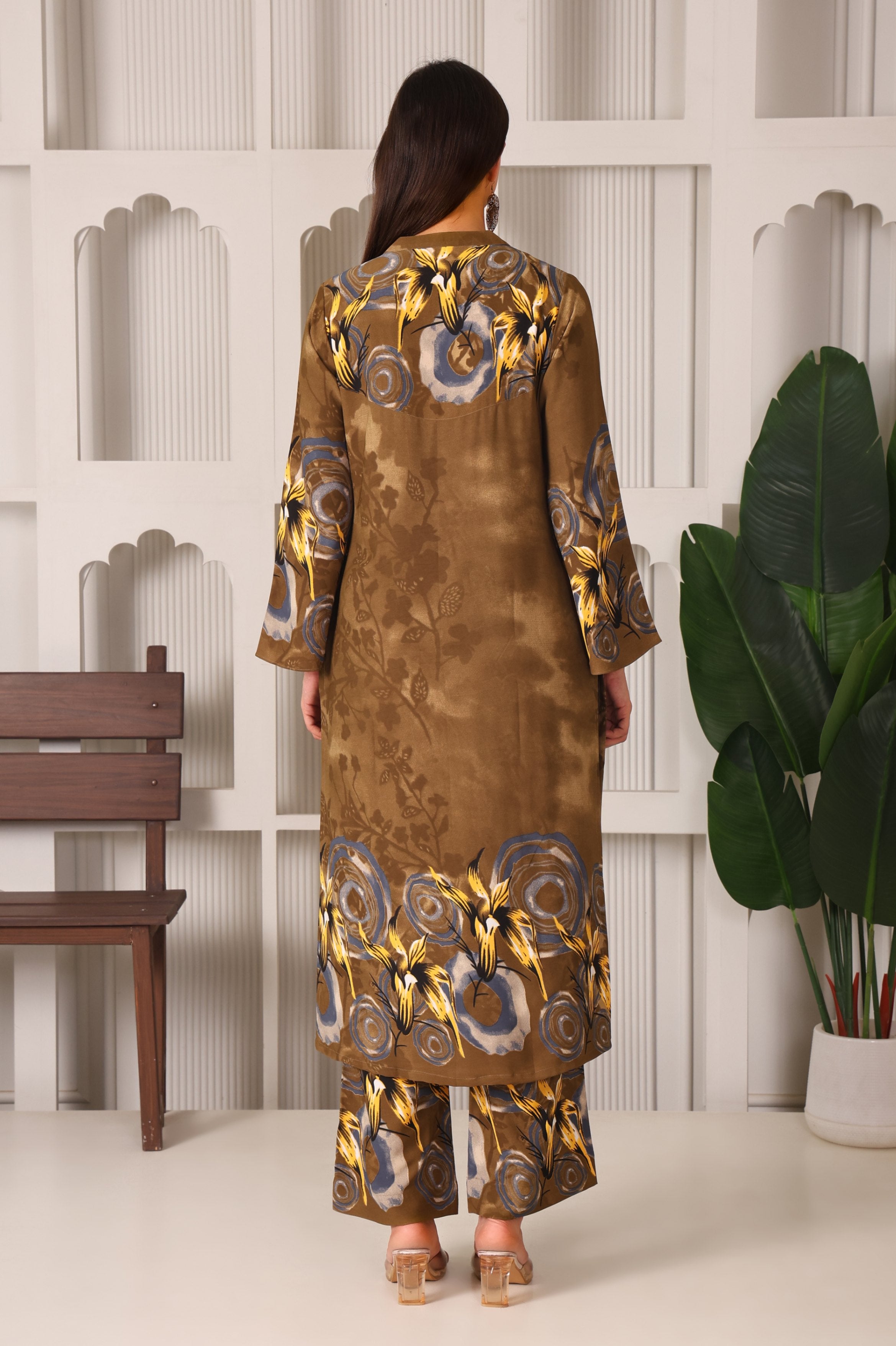 Modern Minimal Crepe Kurta Set with Chinese Collar