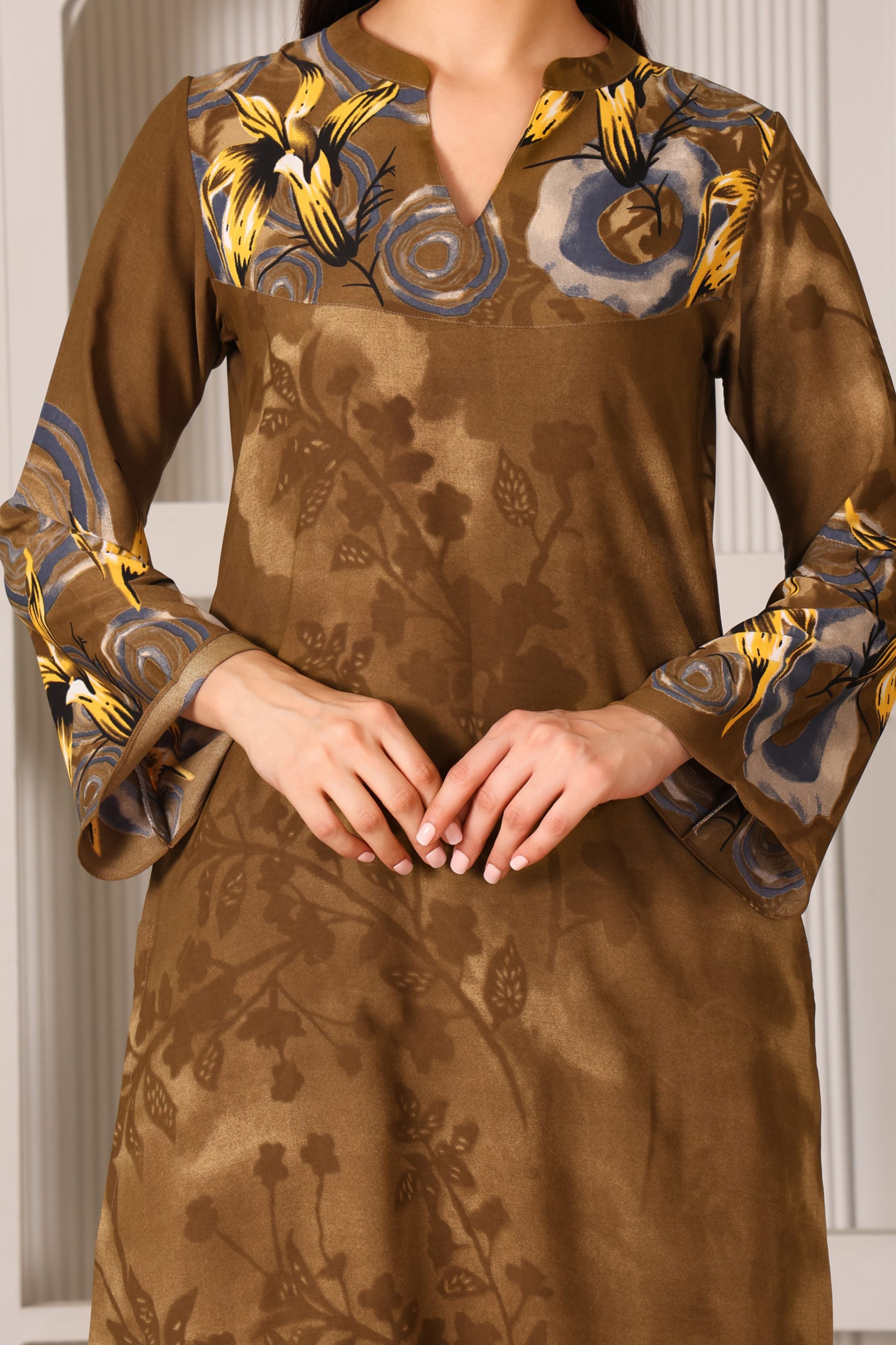 Modern Minimal Crepe Kurta Set with Chinese Collar