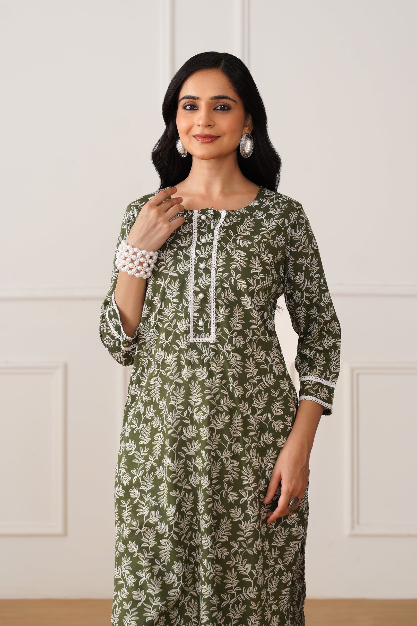 Neckline Kurti – Soft Rayon