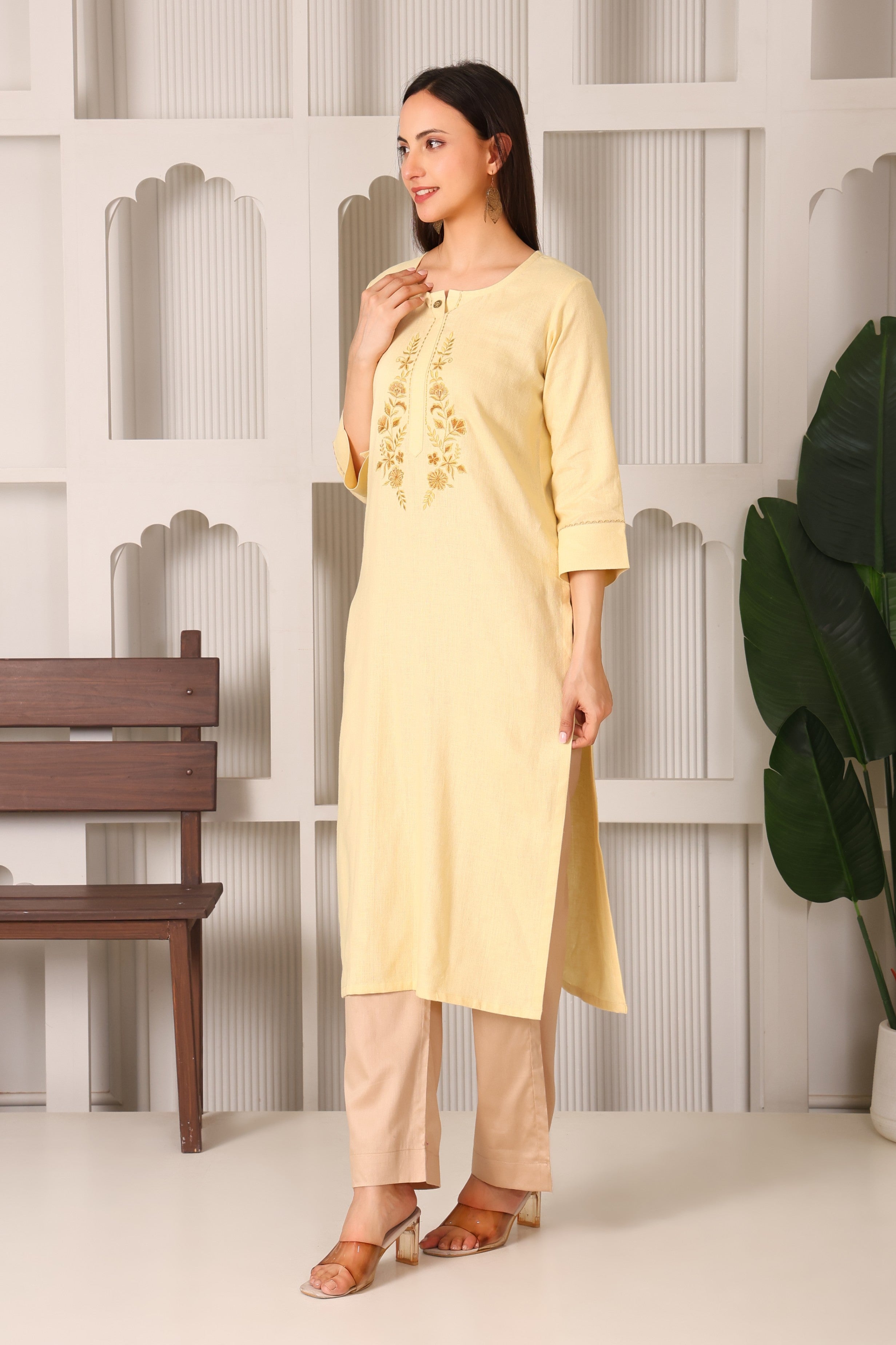 Linen Kurta Set with Front Embroidery